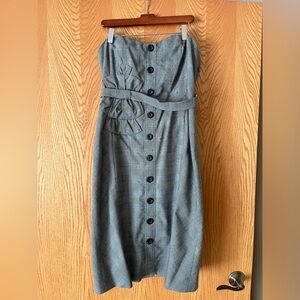 Floreat women’s strapless dress. Size: 12